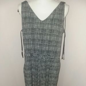 Metaphor Black and White Jumper